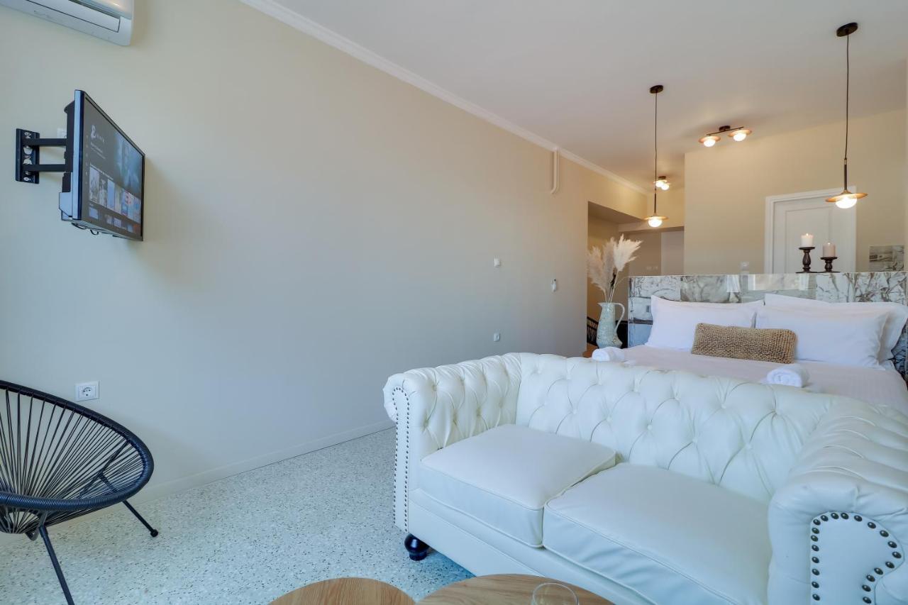 Ermou Fashion Suites By Living-Space Atenas Exterior foto